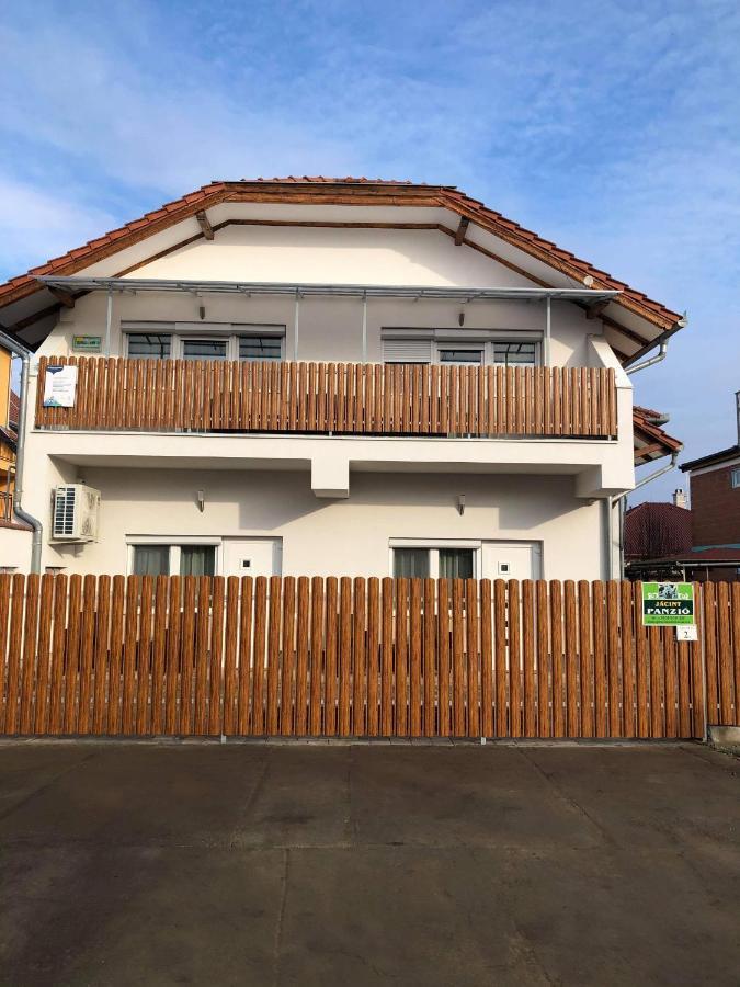 Bed and Breakfast Jacint Apartman Hajdúszoboszló Zewnętrze zdjęcie